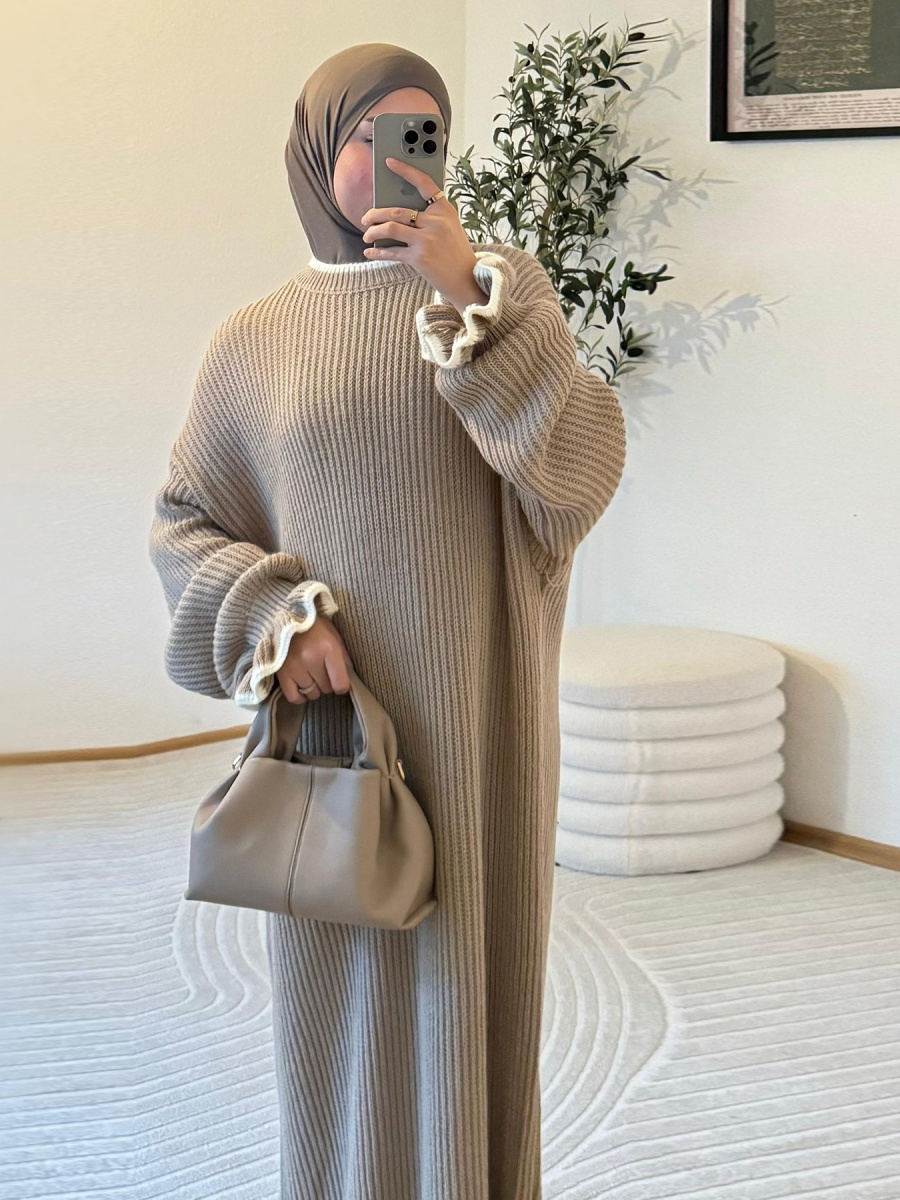 Winter Clothing Dubai - Muslim Women Winter Dubai Abaya Floral